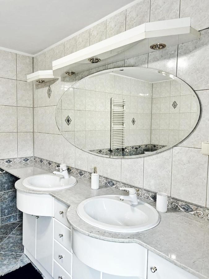 Golebi Puch - Przytulny Apartament Na Wylacznosc Kudowa-Zdrój Exteriör bild